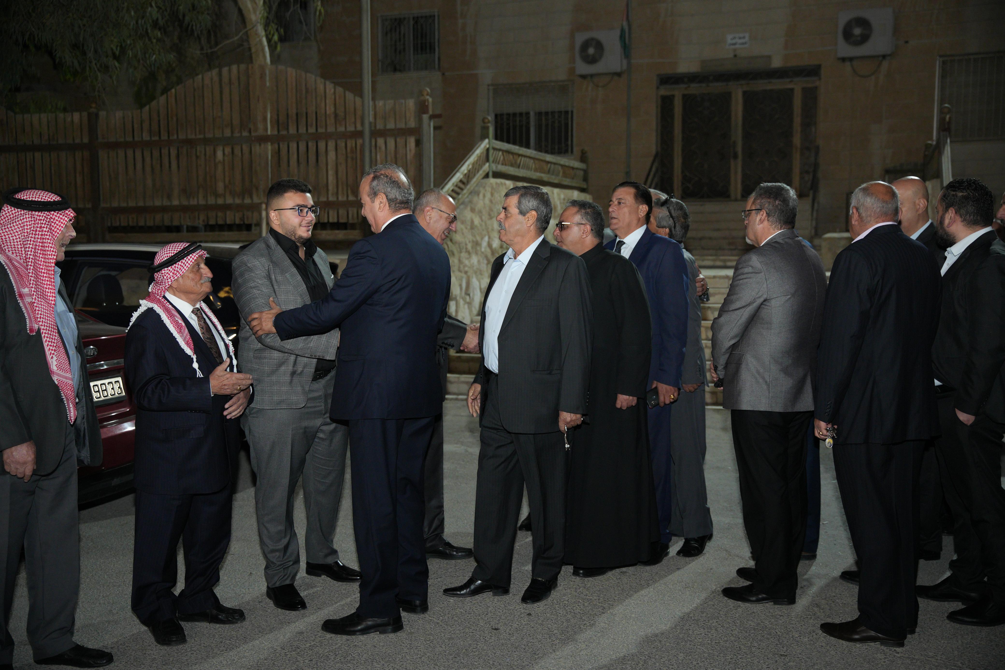 Madar Al-Saa Images 0.4276331546847063