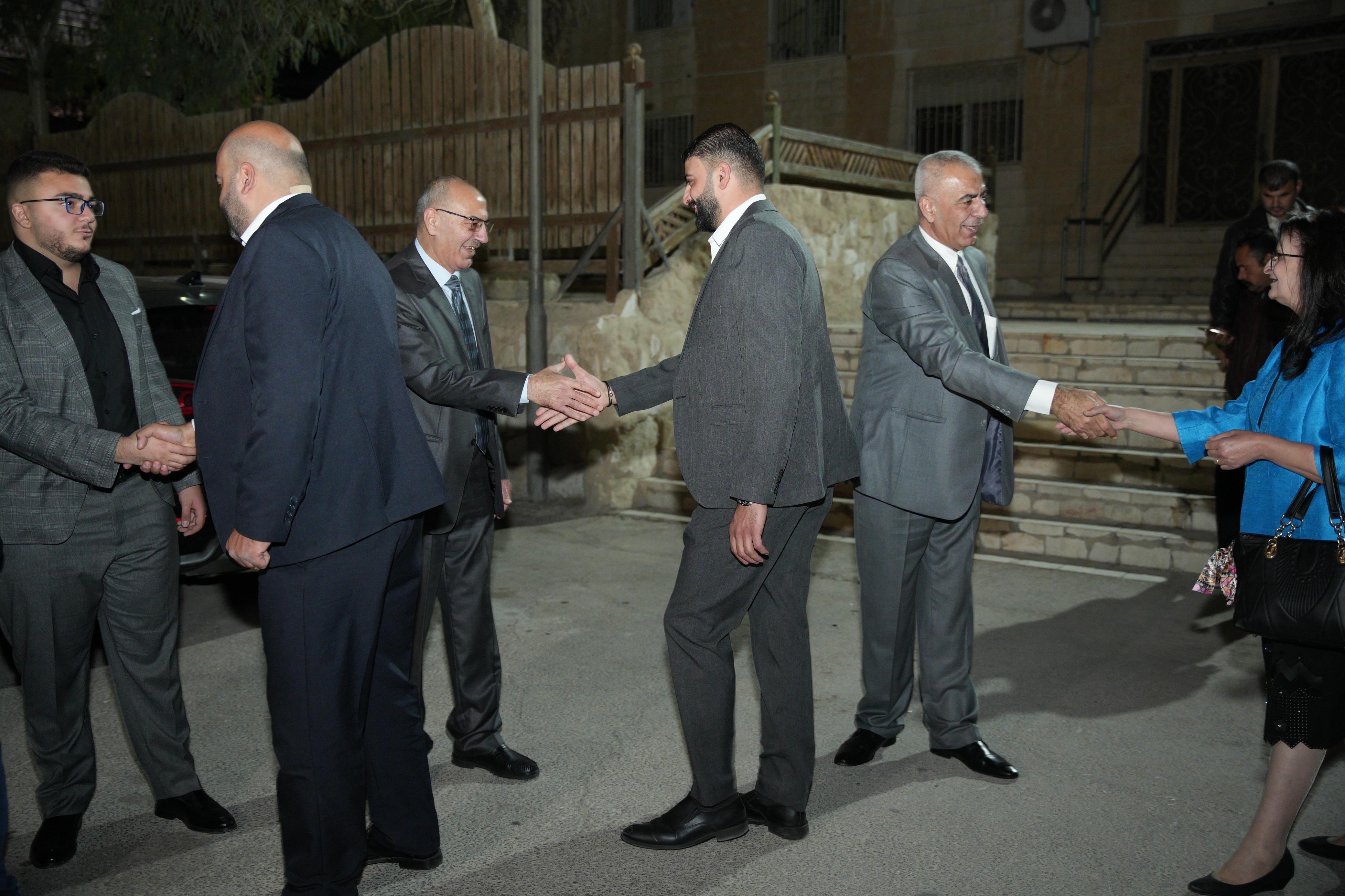 Madar Al-Saa Images 0.05188369815708205