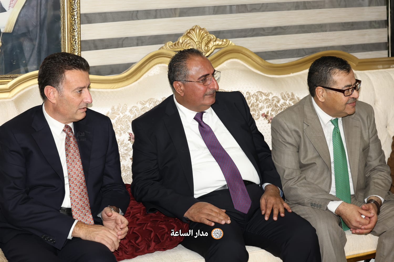 Madar Al-Saa Images 0.8922336476896837