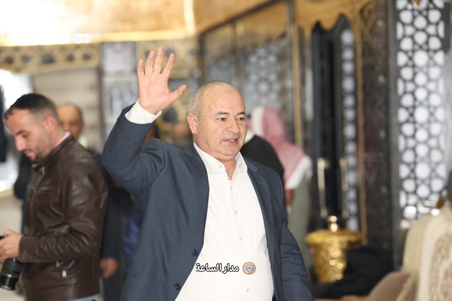 Madar Al-Saa Images 0.7418222077747607