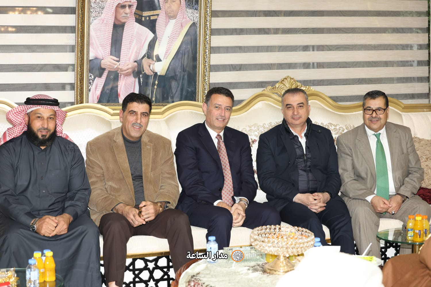 Madar Al-Saa Images 0.19117532669252535