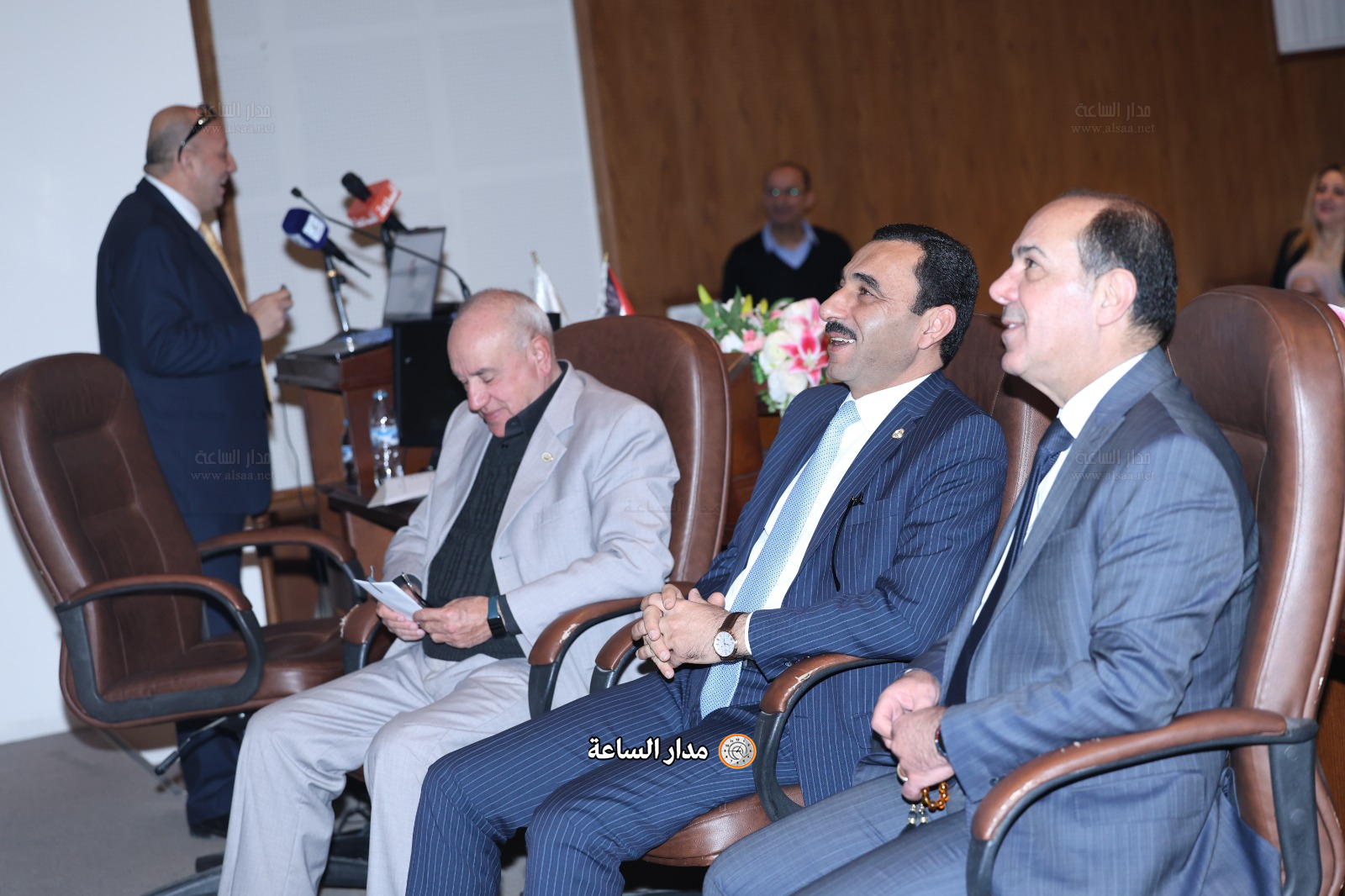 Madar Al-Saa Images 0.06581879401189195