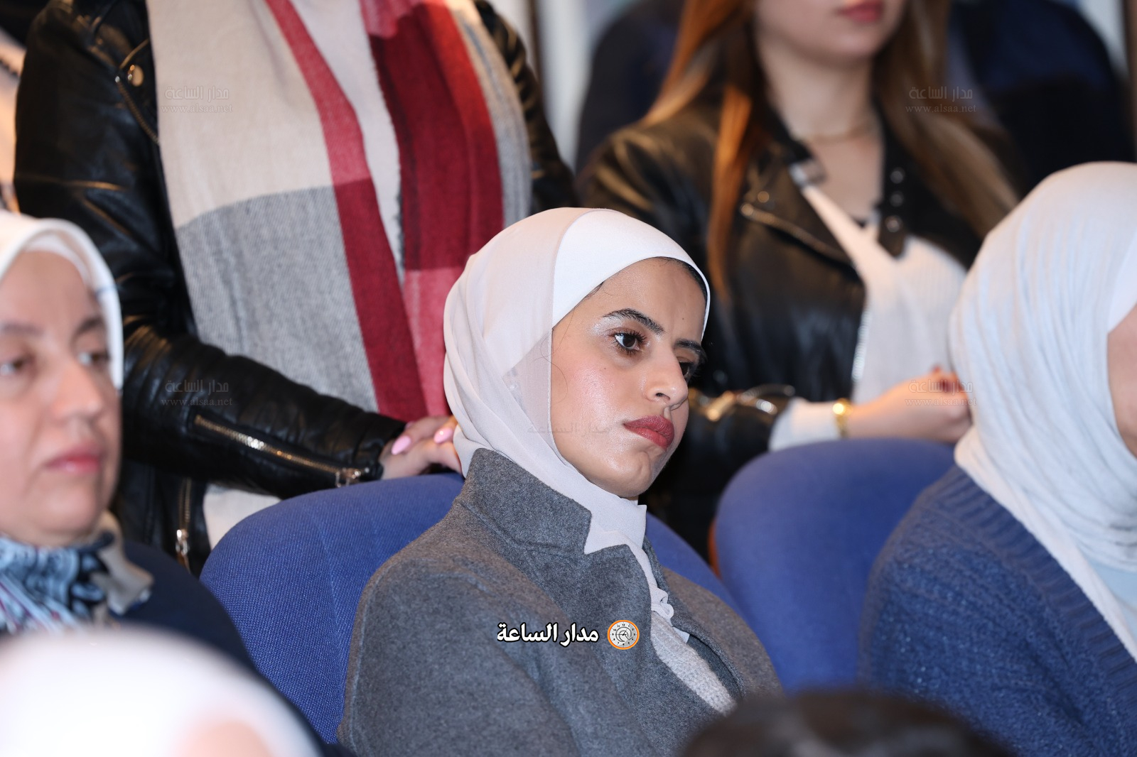 Madar Al-Saa Images 0.5637686722972222