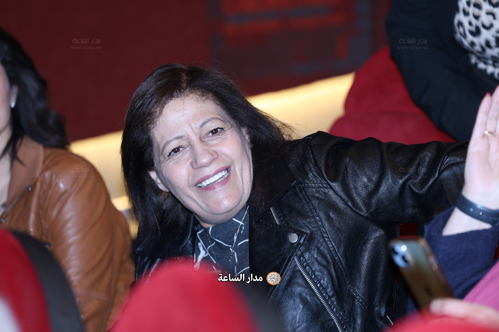 Madar Al-Saa Images 0.0004062625315839341