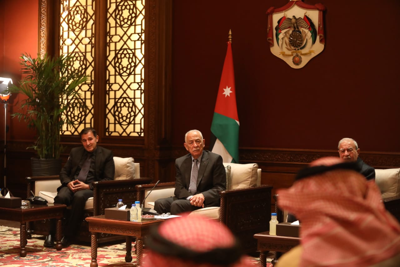 Madar Al-Saa Images 0.4670189684886592