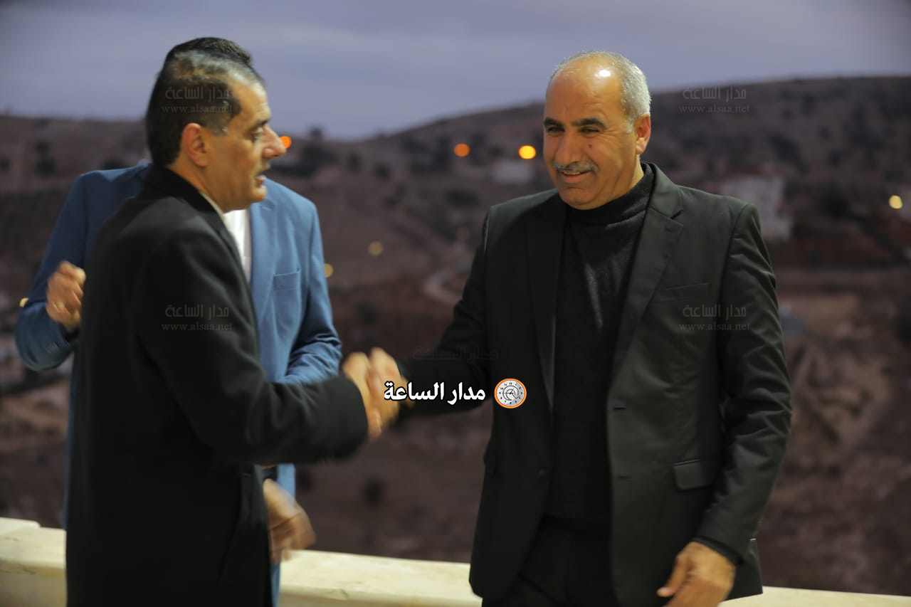 Madar Al-Saa Images 0.5886733055328046