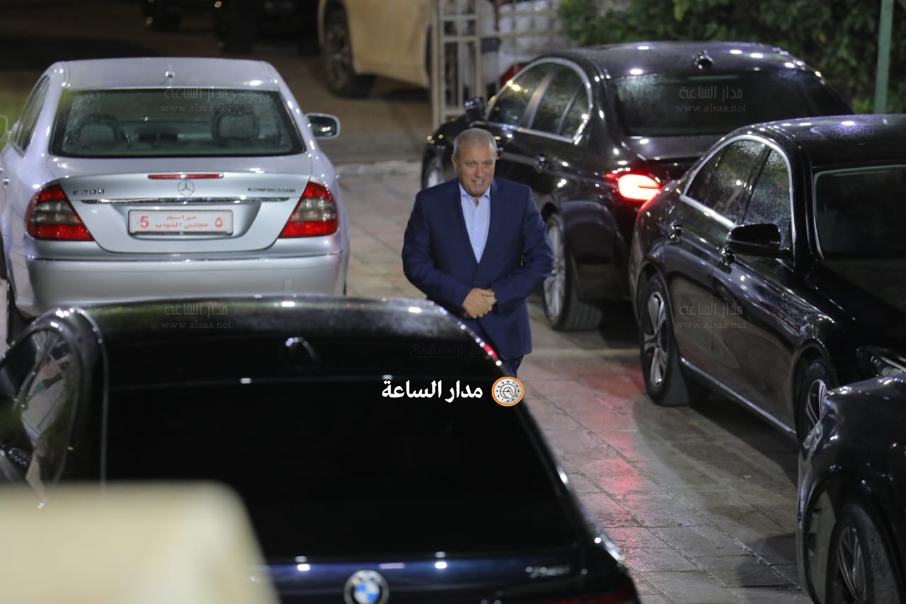 Madar Al-Saa Images 0.8870829505214006