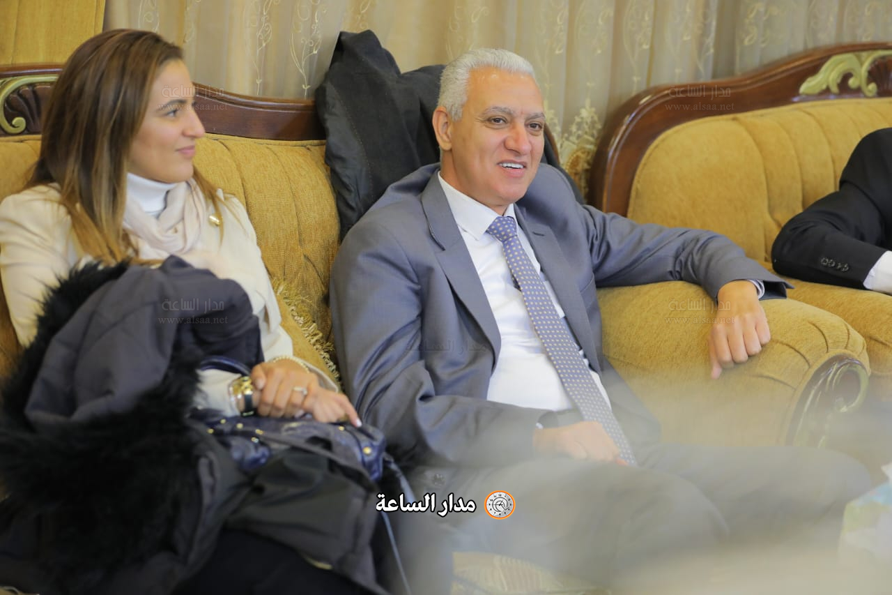 Madar Al-Saa Images 0.8173261122894893