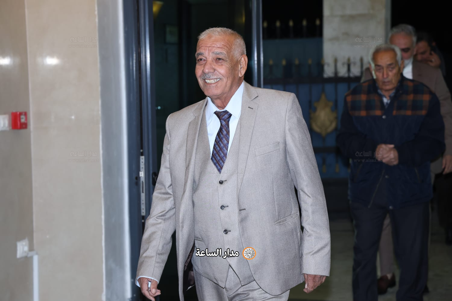 Madar Al-Saa Images 0.00989957156496235