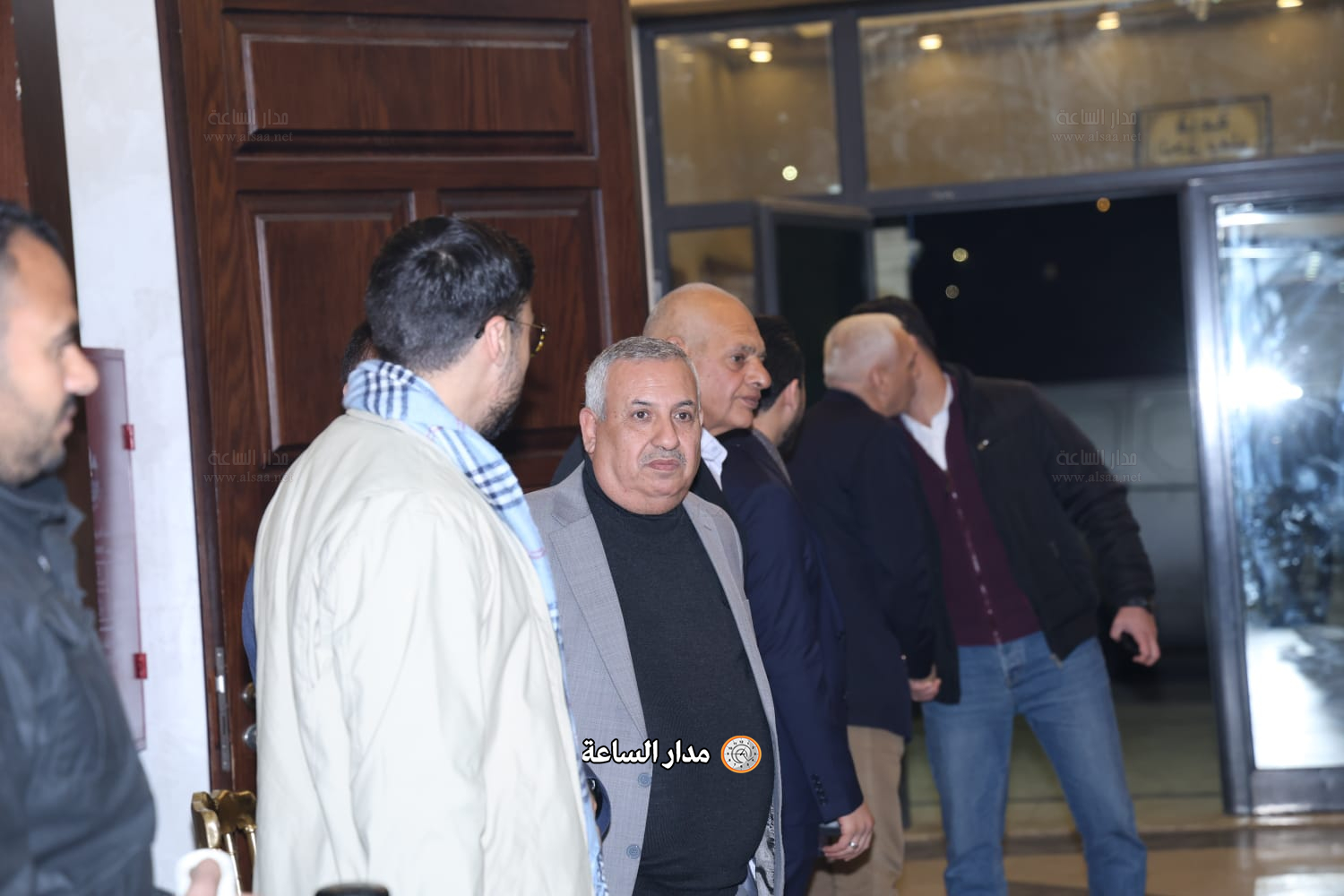 Madar Al-Saa Images 0.8800015902768012