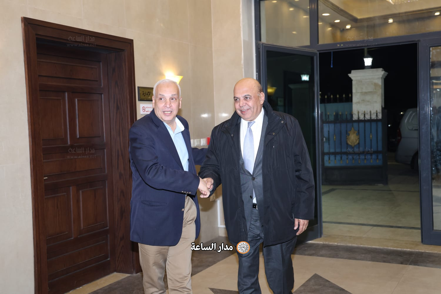 Madar Al-Saa Images 0.3134286845137231