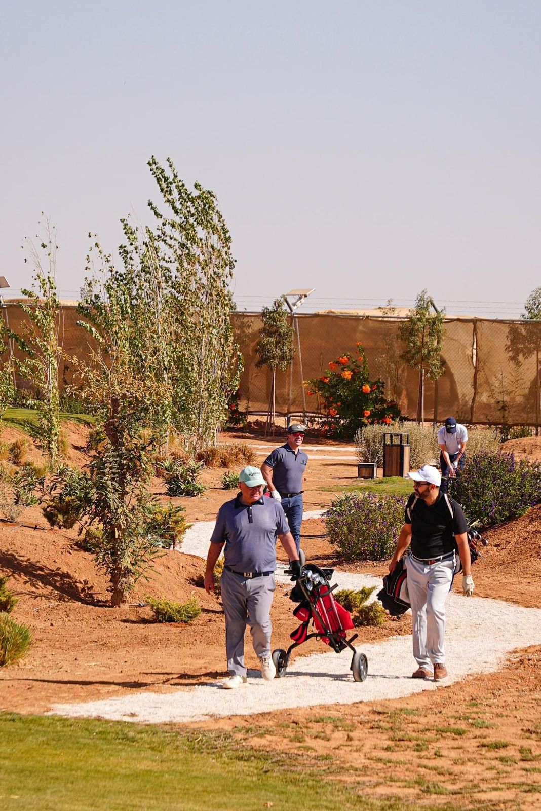 Madar Al-Saa Images 0.40551707922987035