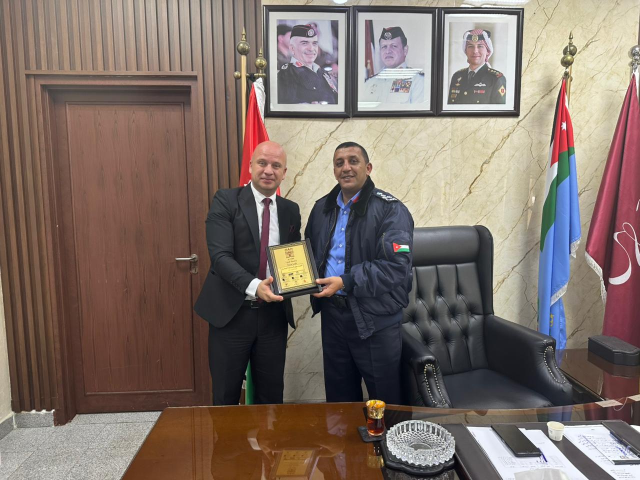 Madar Al-Saa Images 0.767225477559812