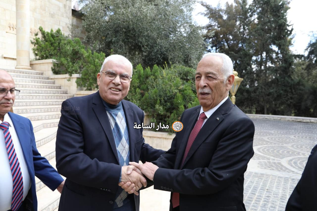 Madar Al-Saa Images 0.727192863583898