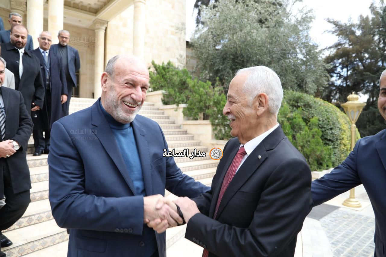 Madar Al-Saa Images 0.2563489412255673