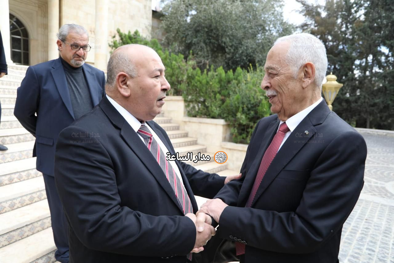 Madar Al-Saa Images 0.9078058204497654