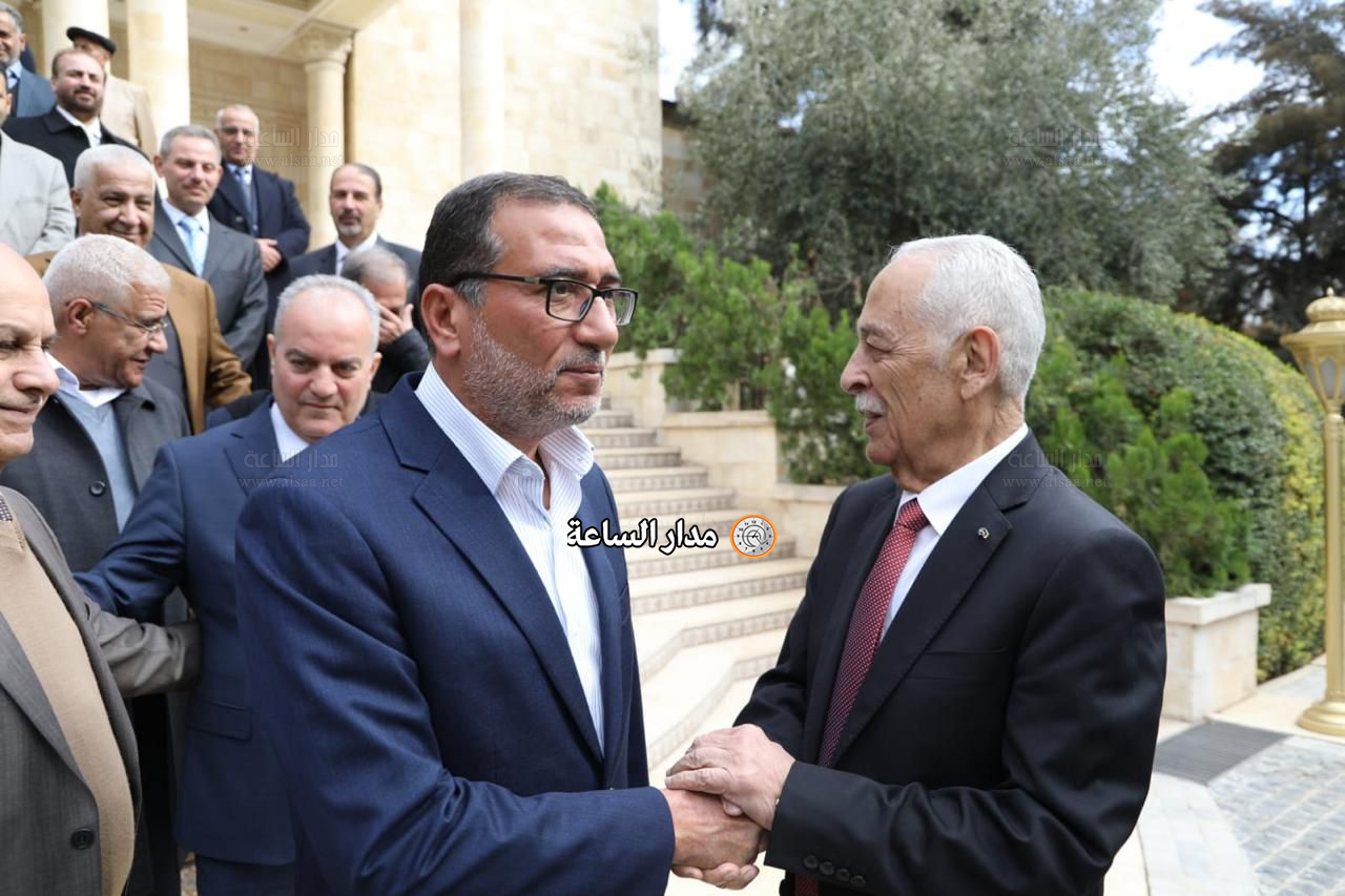 Madar Al-Saa Images 0.8704385535831107