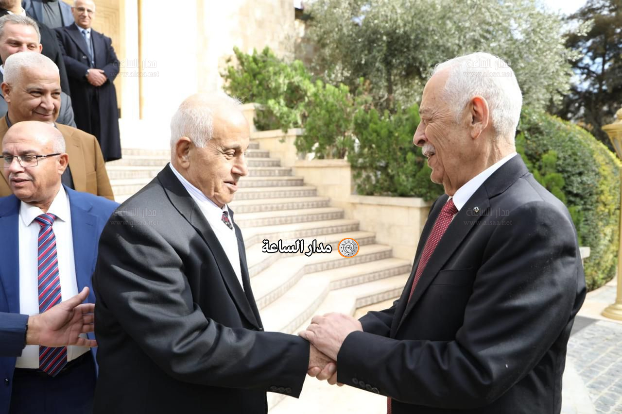 Madar Al-Saa Images 0.5970477970892019