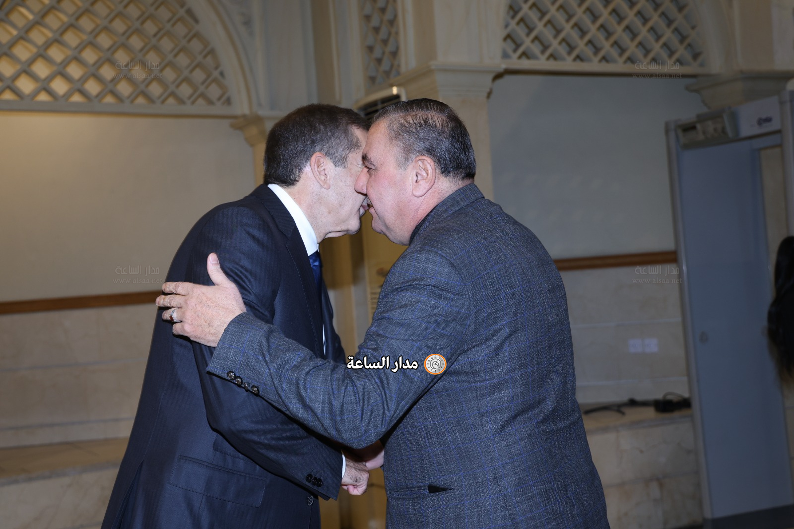 Madar Al-Saa Images 0.8224175704105716