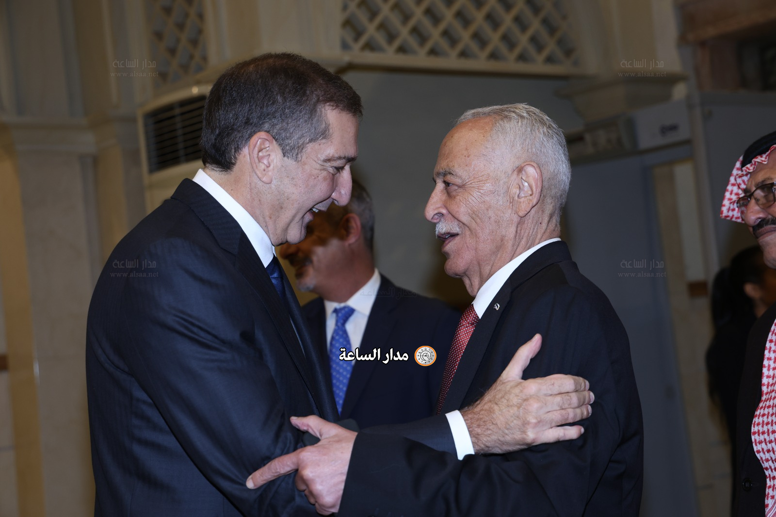 Madar Al-Saa Images 0.5261175655718162