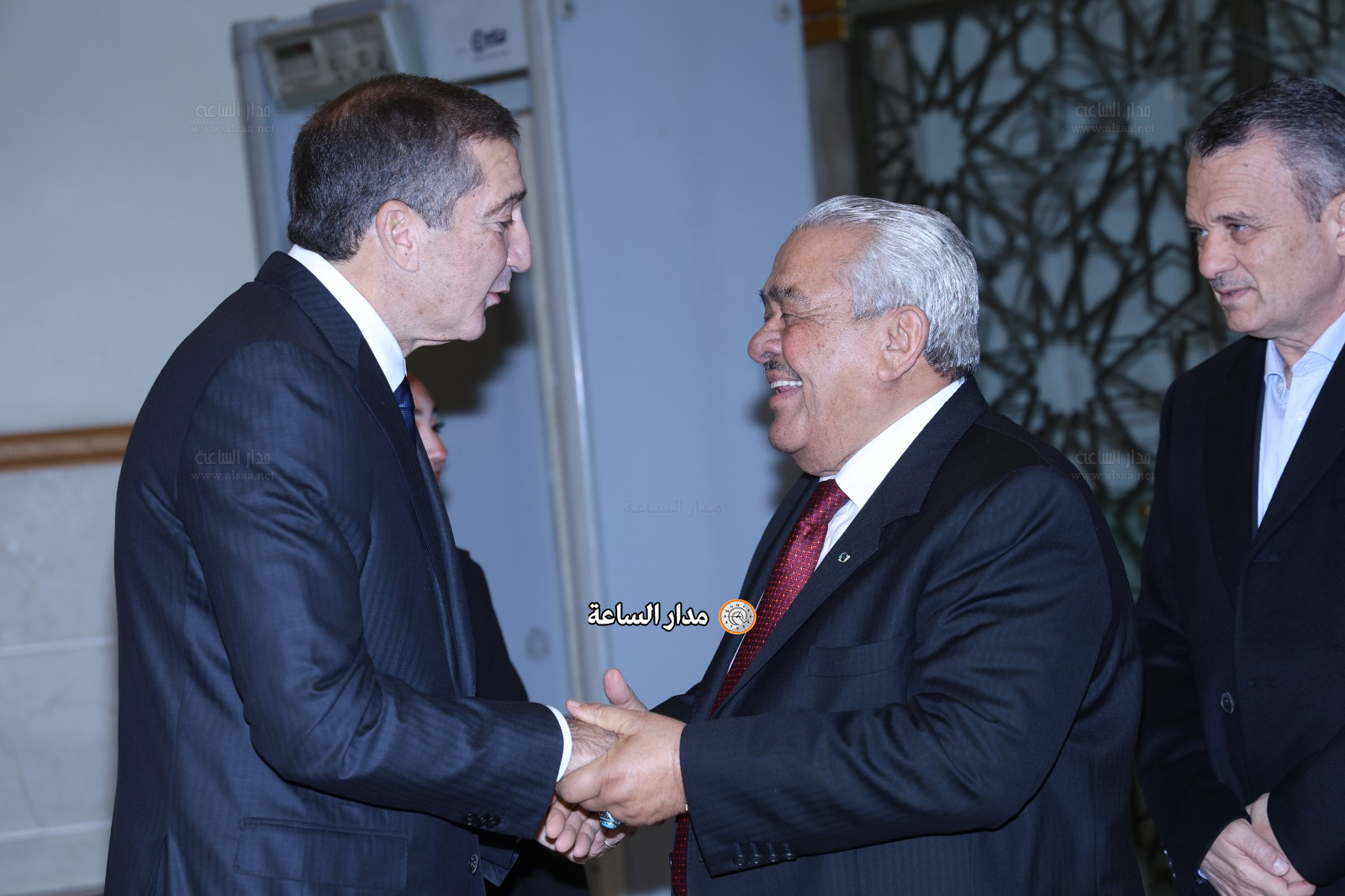 Madar Al-Saa Images 0.9372488400821684