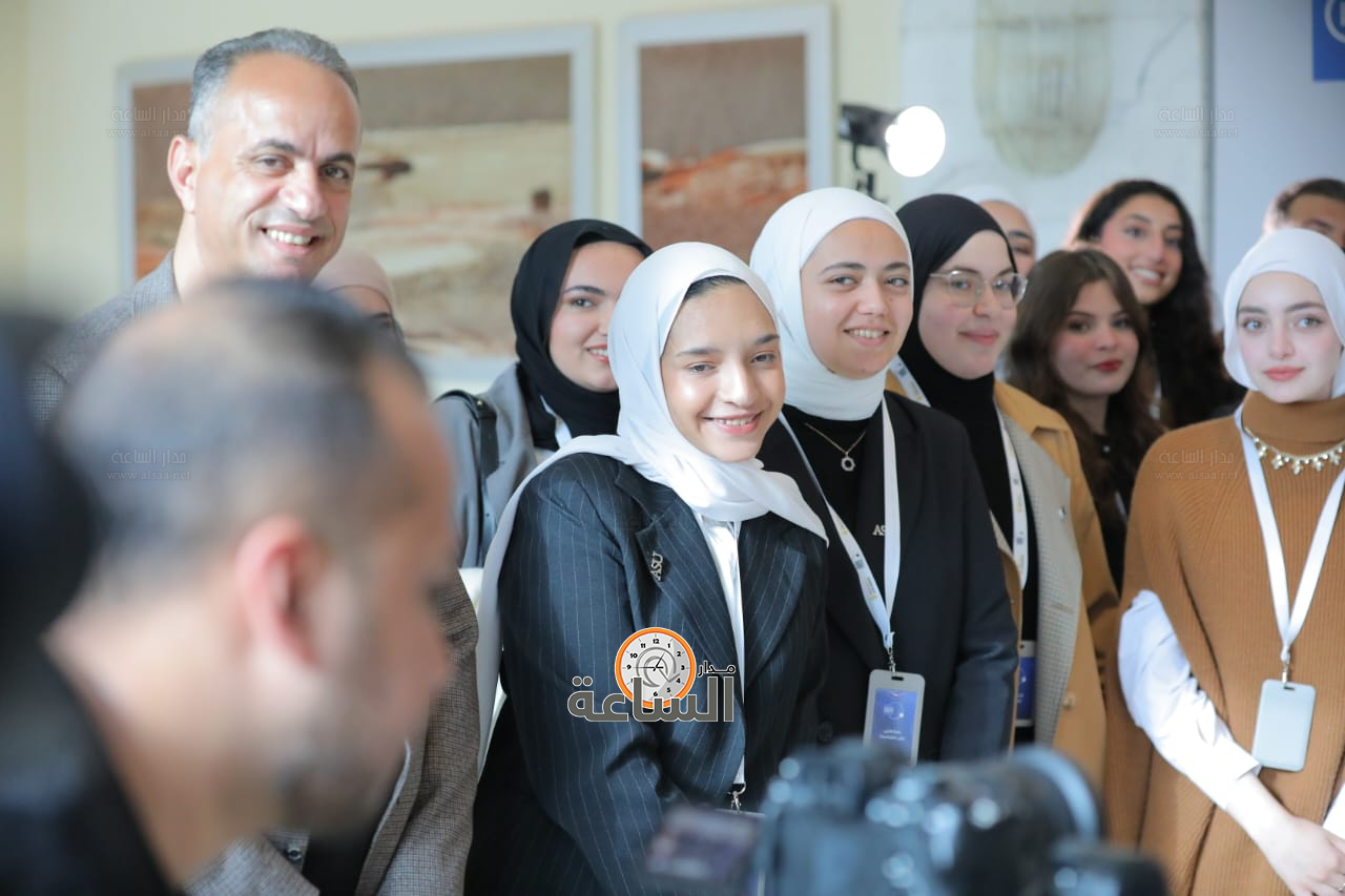 Madar Al-Saa Images 0.17128036504765443