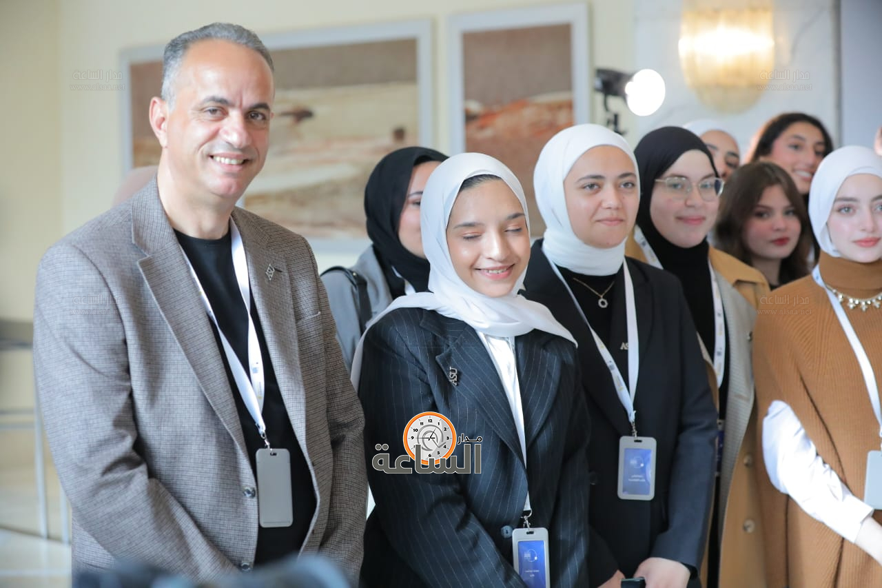 Madar Al-Saa Images 0.7326302606734922