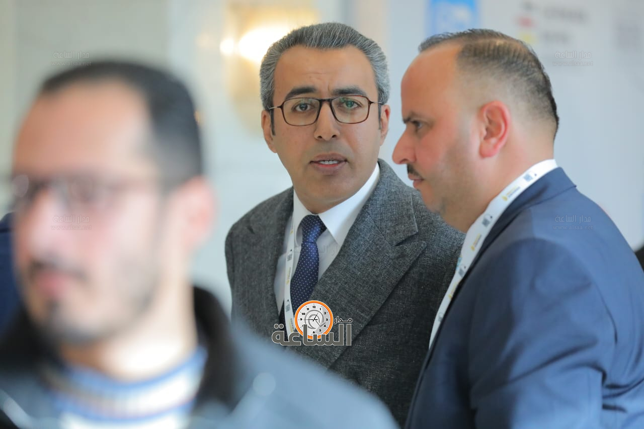 Madar Al-Saa Images 0.7664059020659482