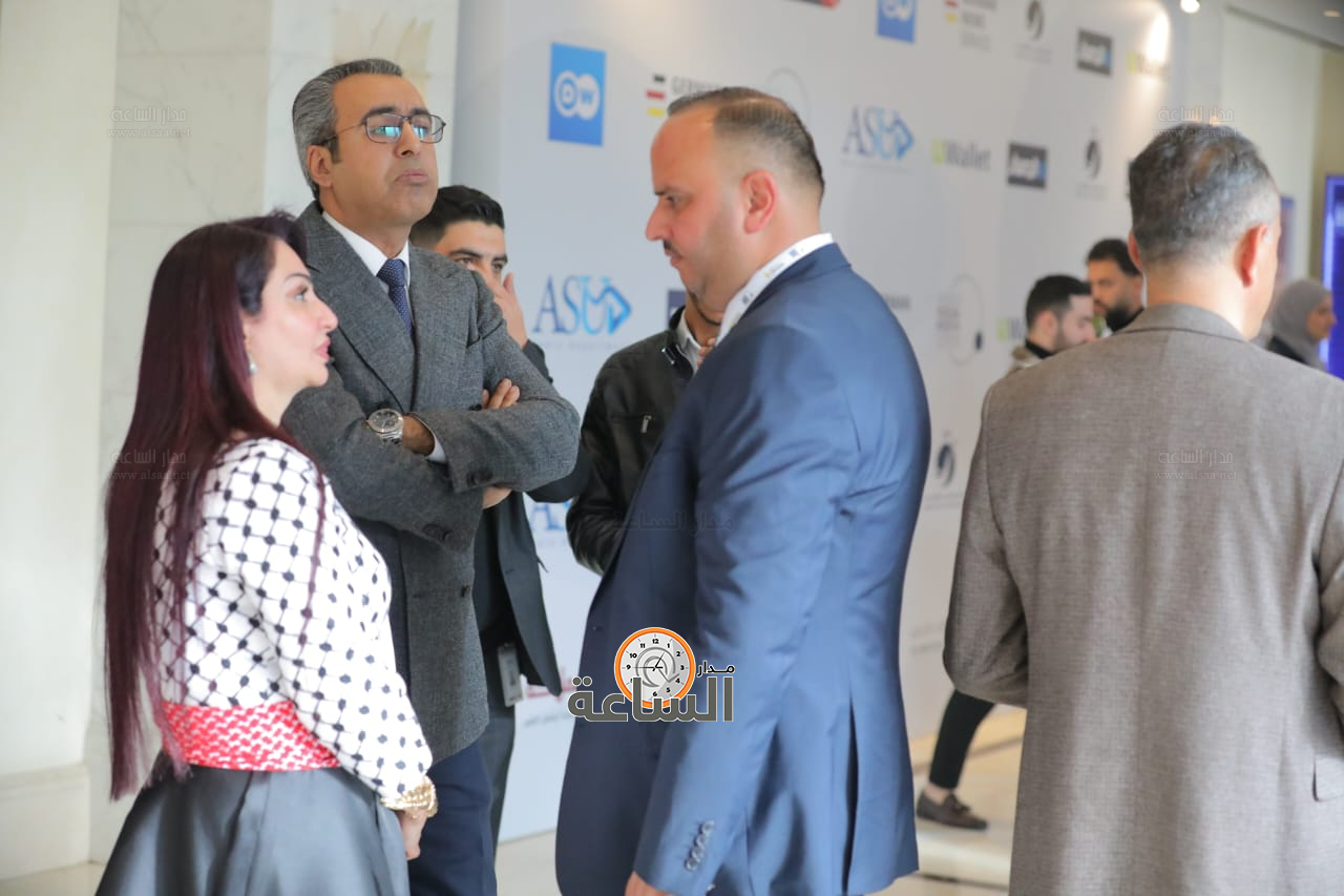 Madar Al-Saa Images 0.30324199653858575