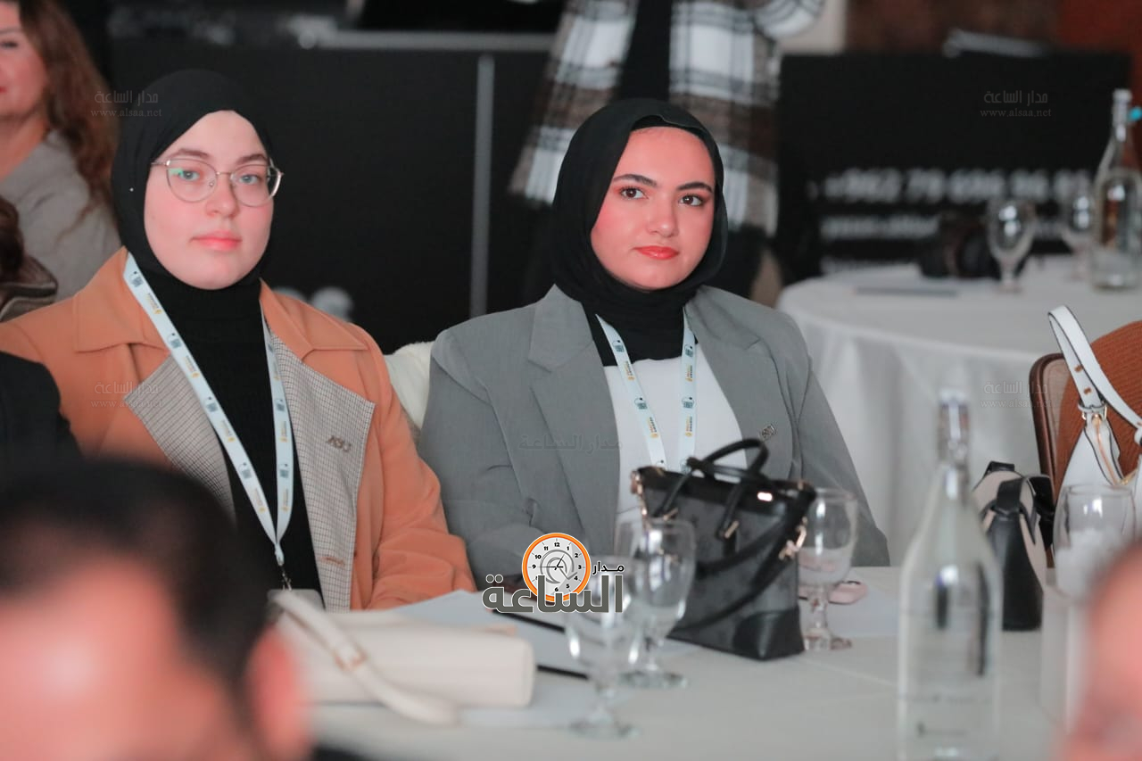 Madar Al-Saa Images 0.7206396308262946