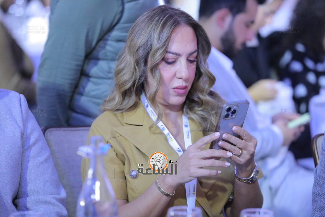 Madar Al-Saa Images 0.8341789640927173