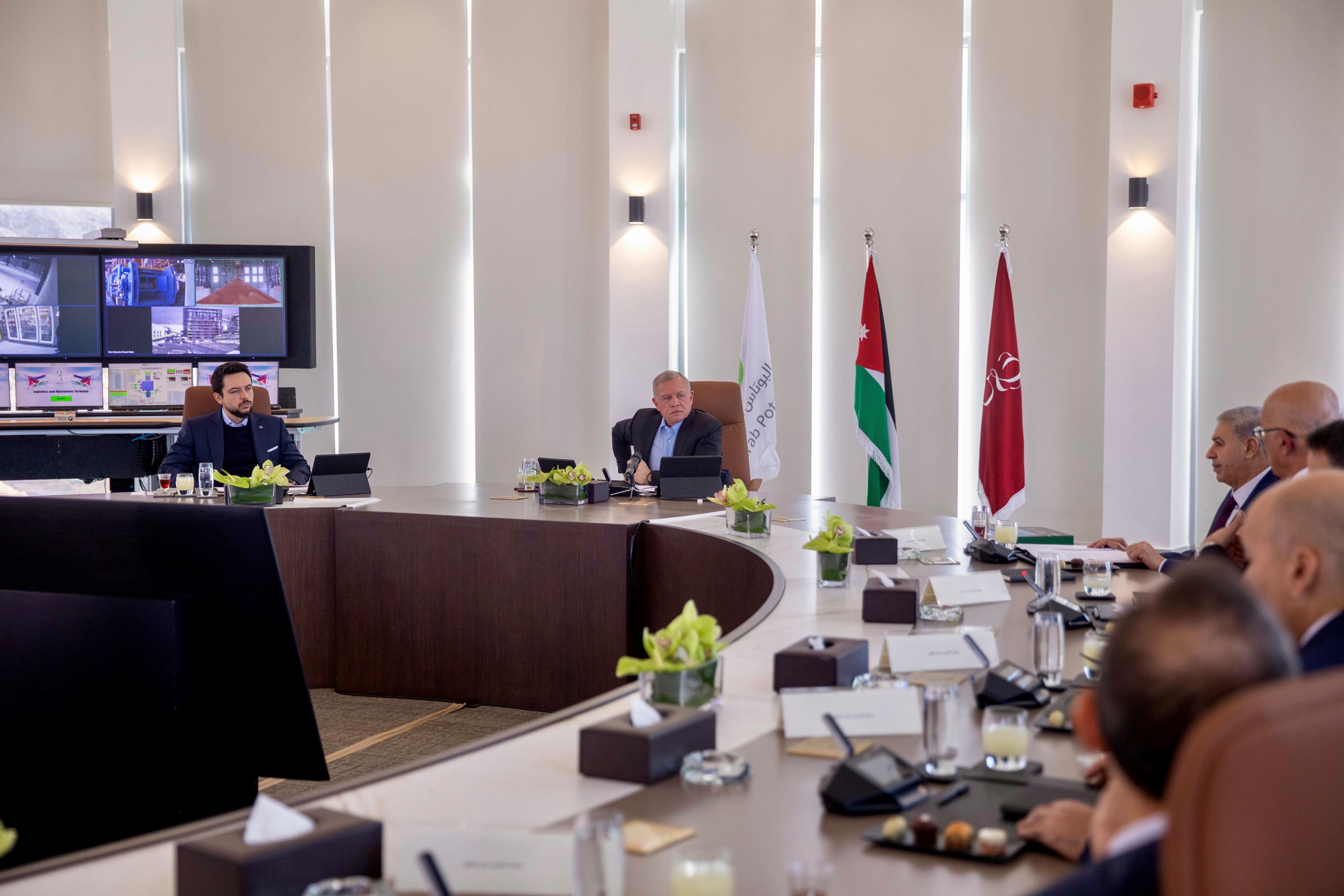 Madar Al-Saa Images 0.18339010876629258