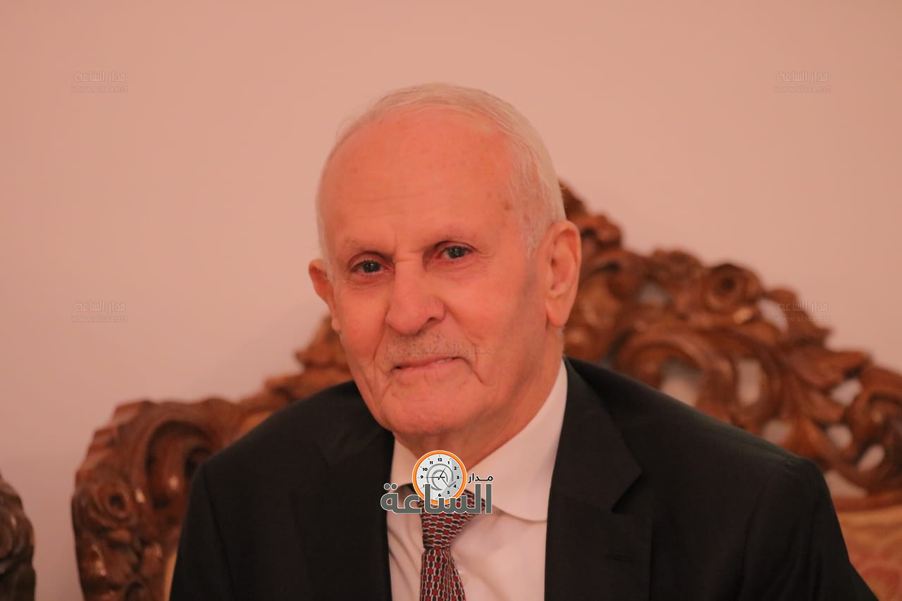 Madar Al-Saa Images 0.4692240335706752