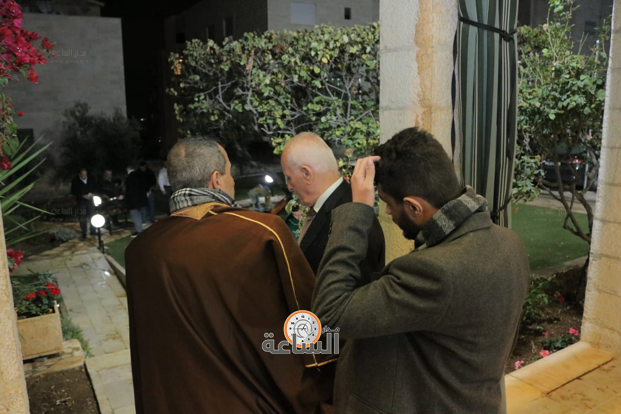 Madar Al-Saa Images 0.37058057477048223