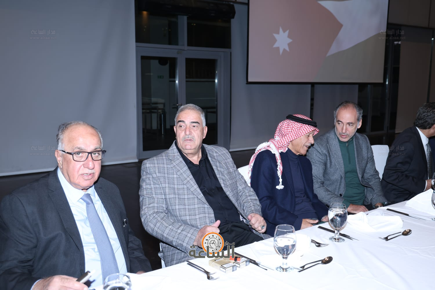 Madar Al-Saa Images 0.9510958394690541