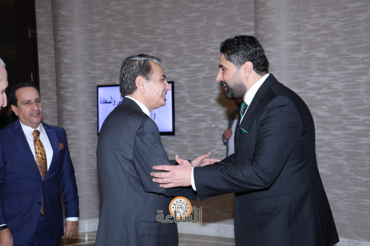 Madar Al-Saa Images 0.46850543495624697