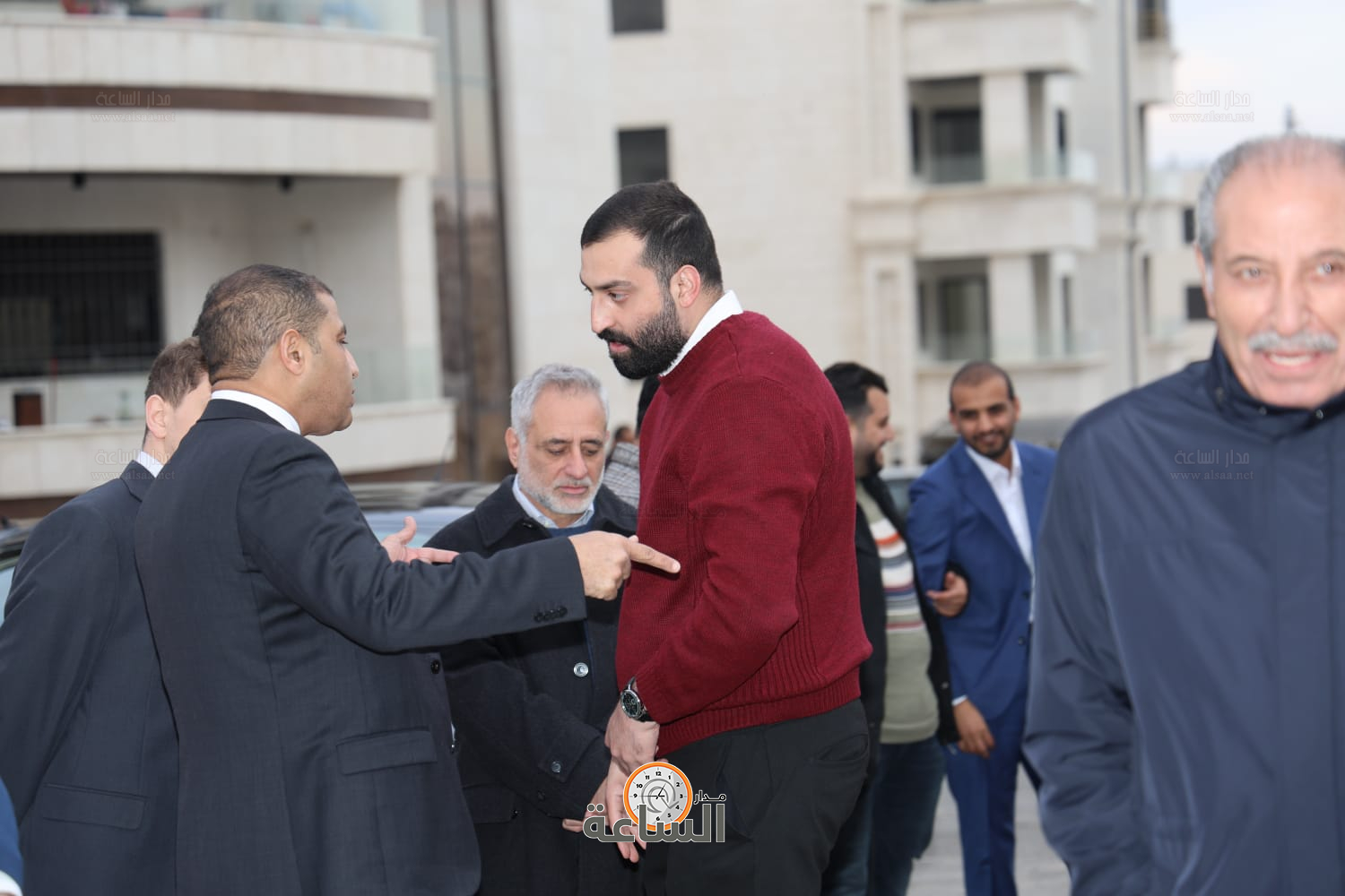 Madar Al-Saa Images 0.9817297871265716