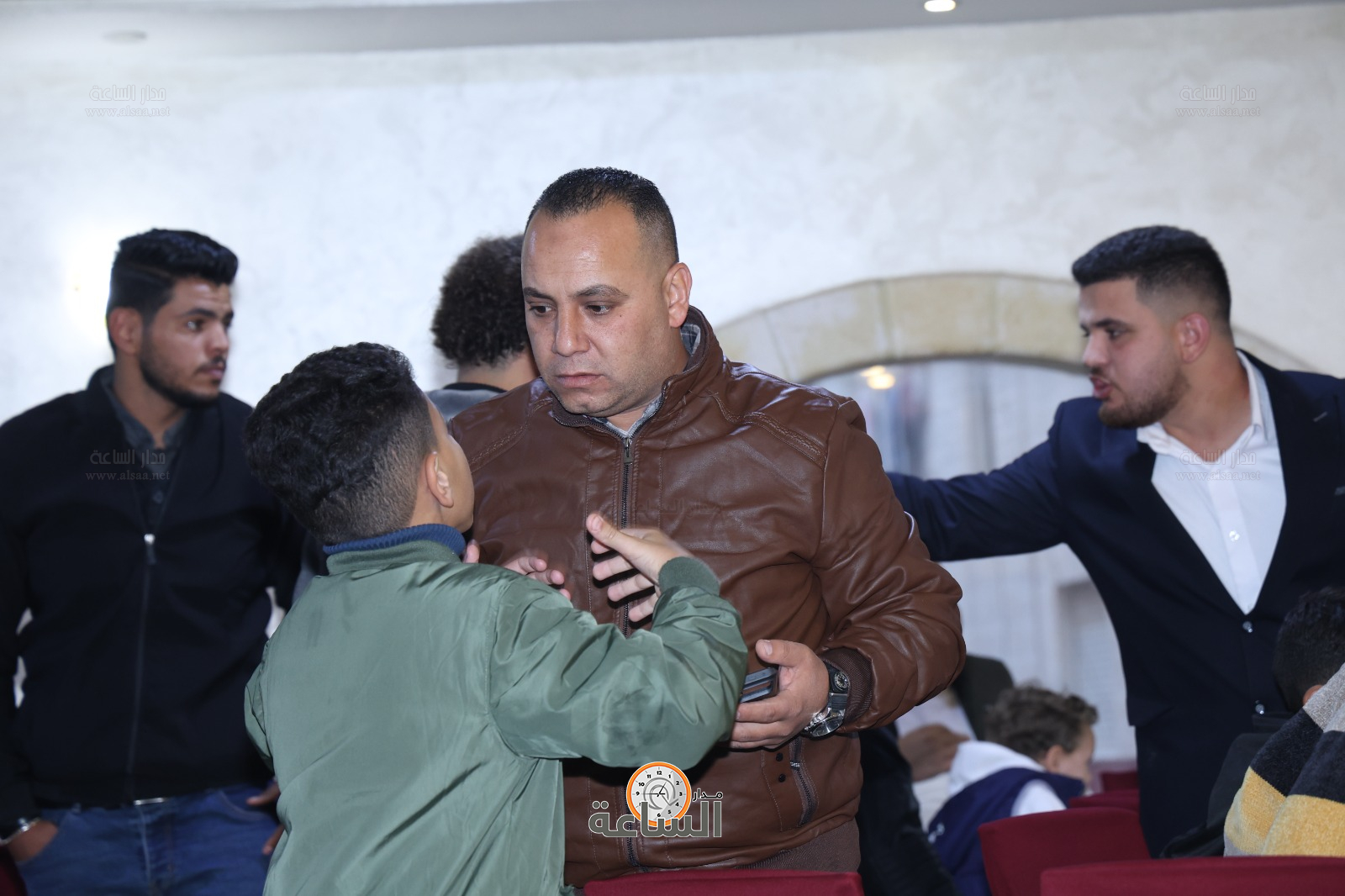 Madar Al-Saa Images 0.46546716493881757