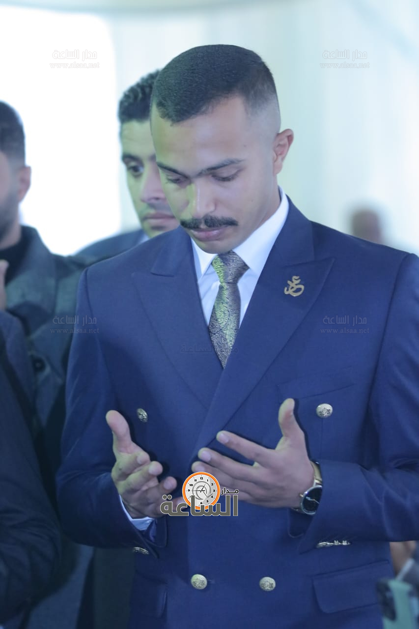 Madar Al-Saa Images 0.9132210311273692