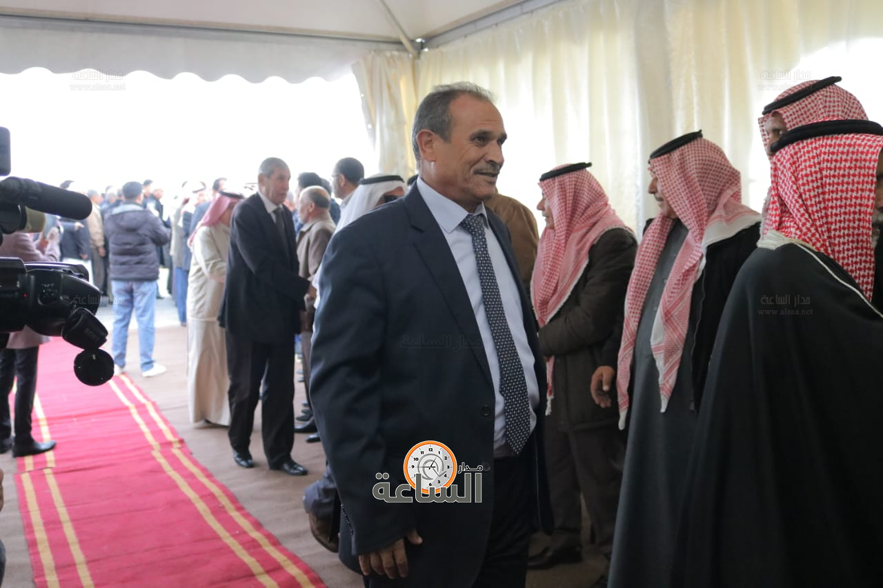 Madar Al-Saa Images 0.41409005314350167