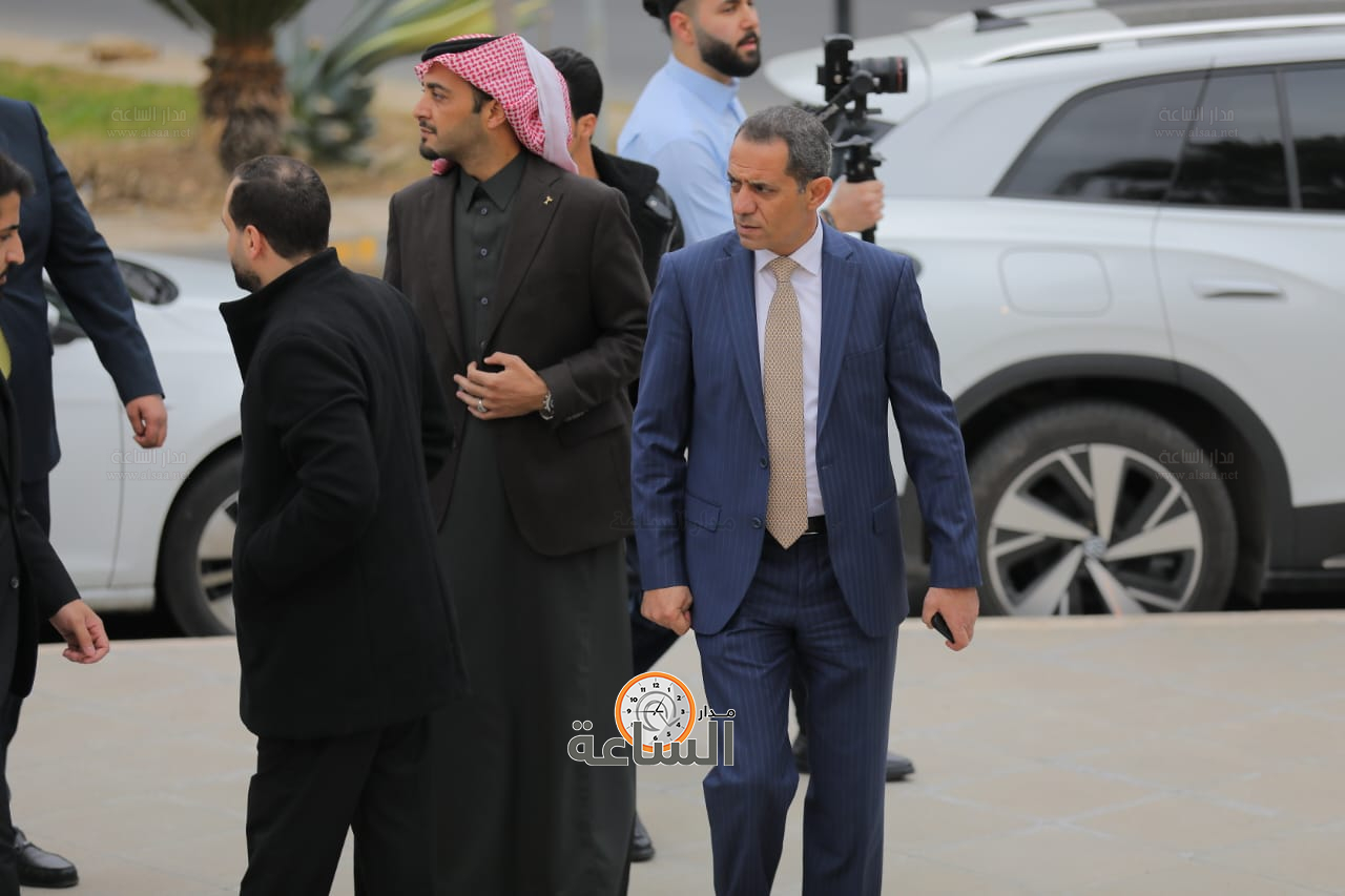 Madar Al-Saa Images 0.09960824334110185