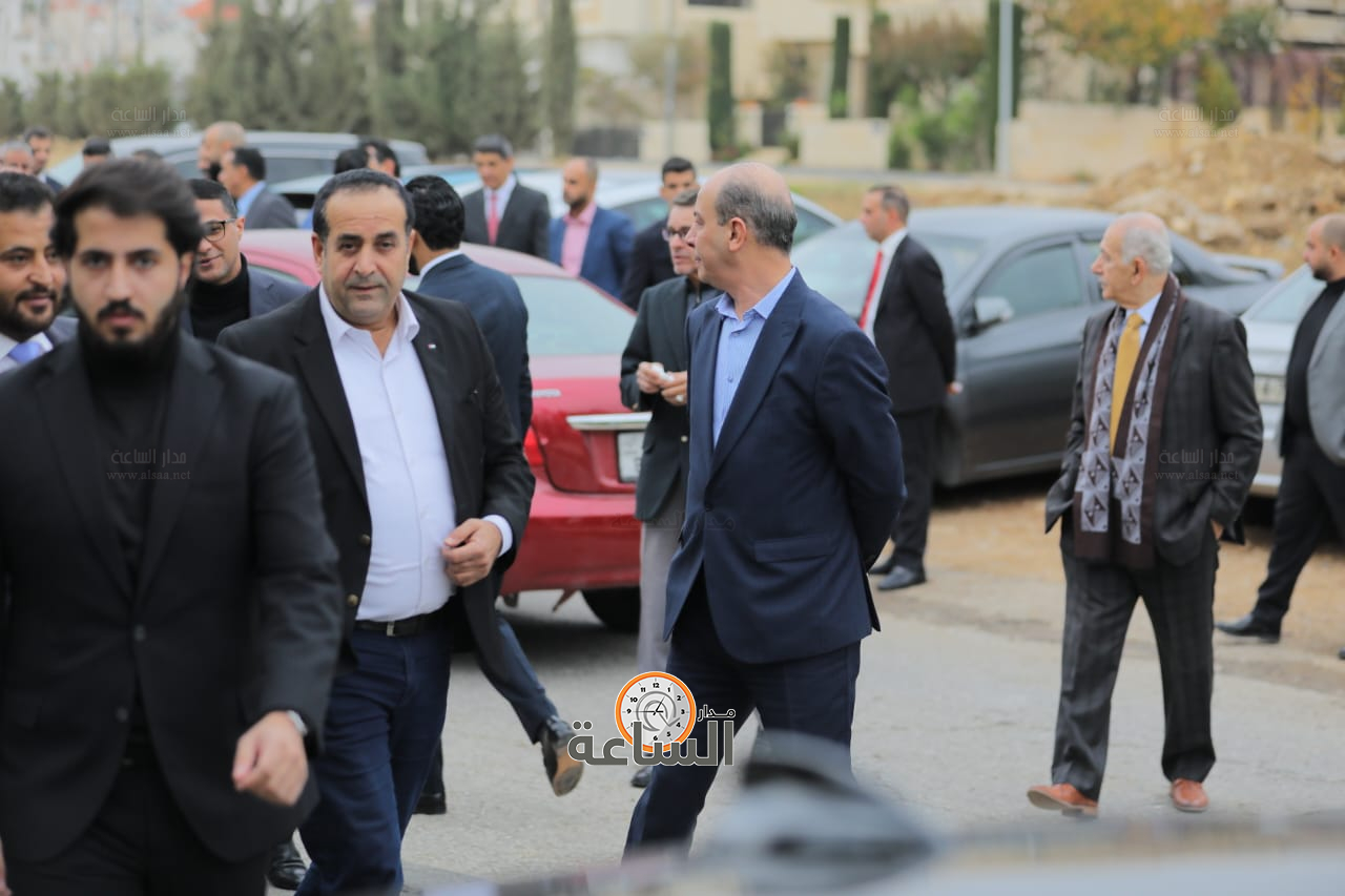 Madar Al-Saa Images 0.3761905949128923