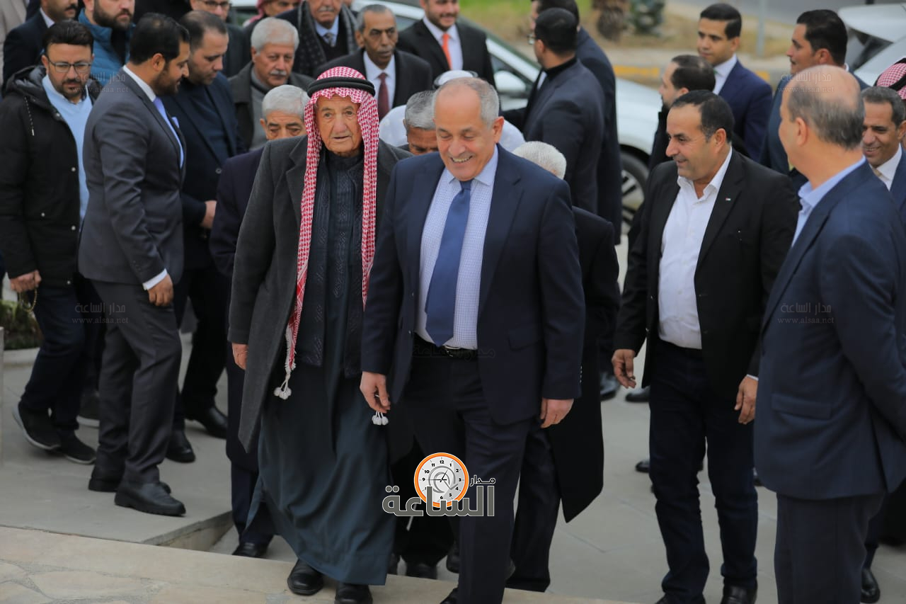 Madar Al-Saa Images 0.09057325478667932