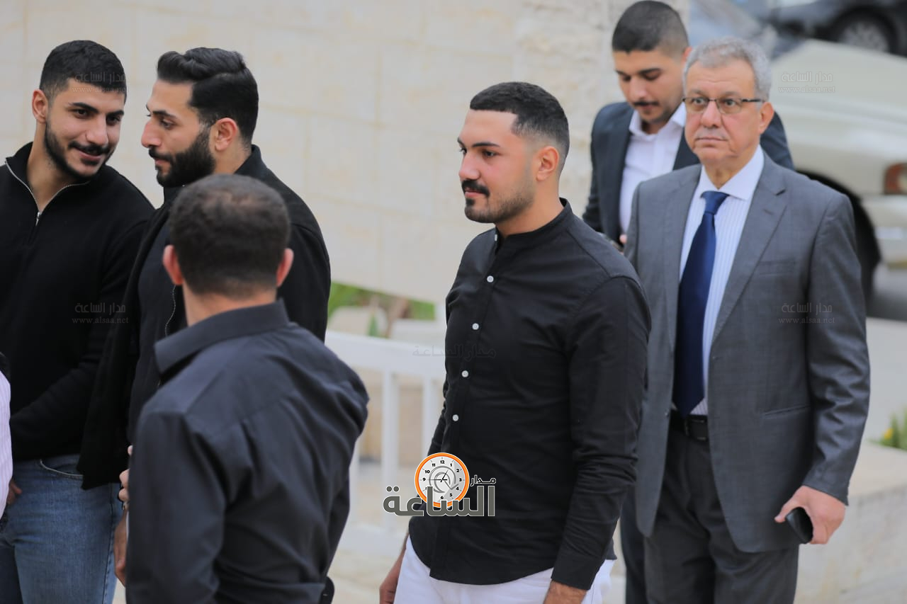 Madar Al-Saa Images 0.3240985561068159