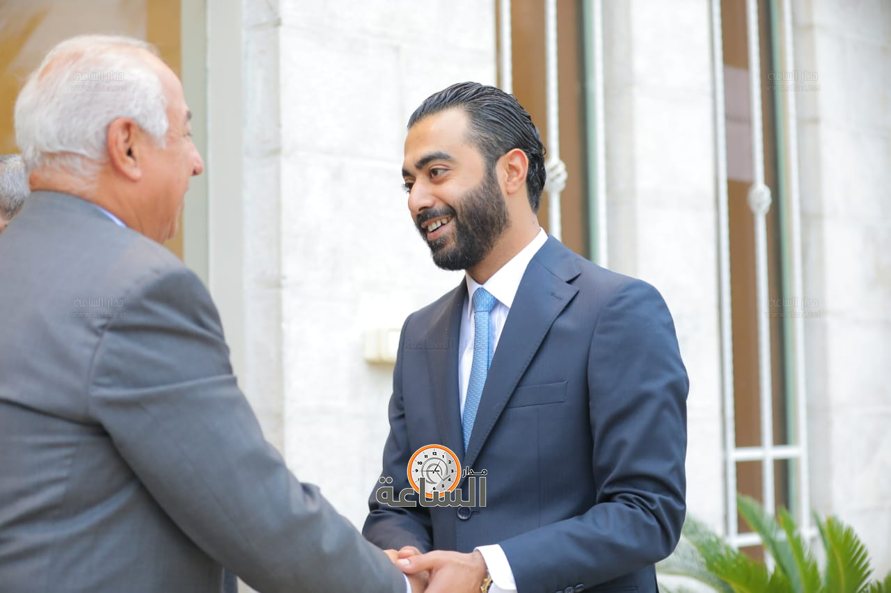 Madar Al-Saa Images 0.049211725961073594