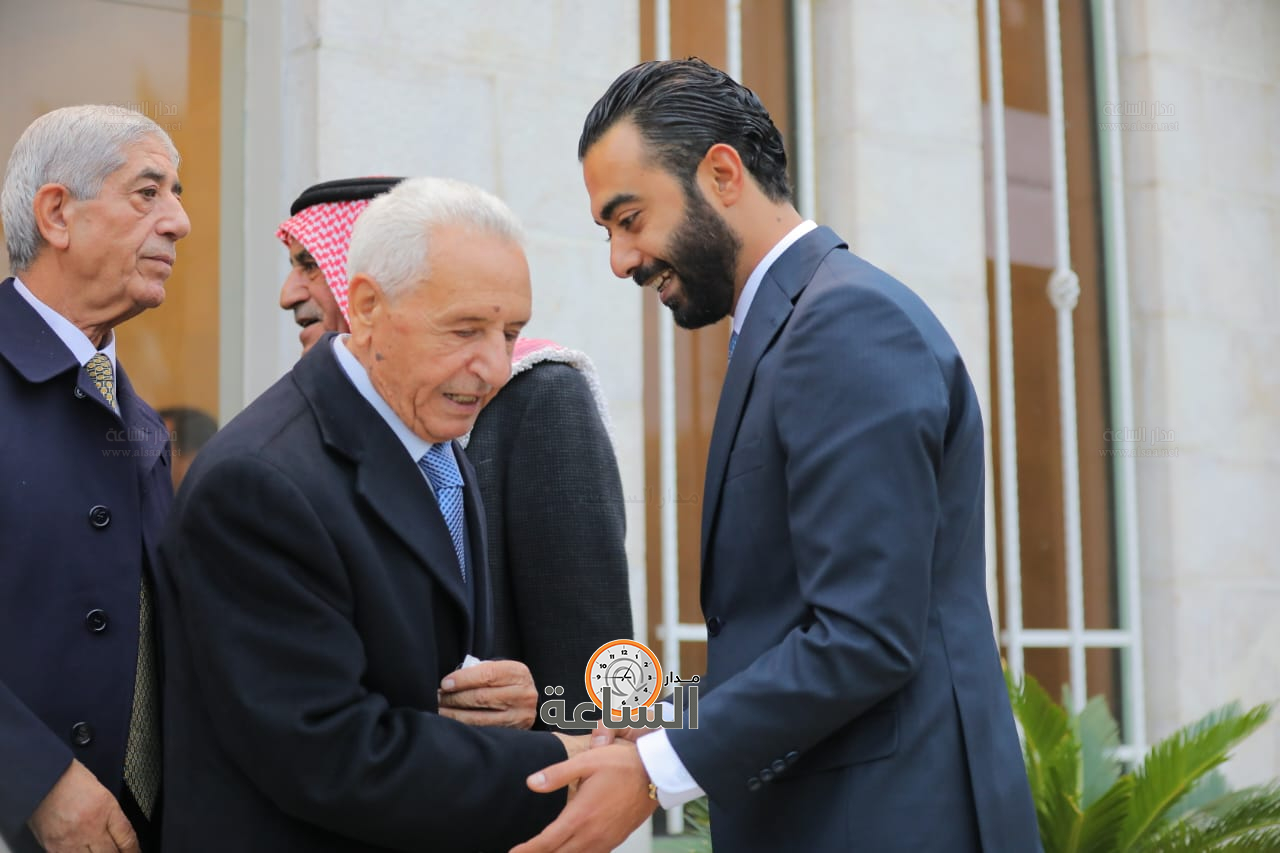 Madar Al-Saa Images 0.00855957173258437