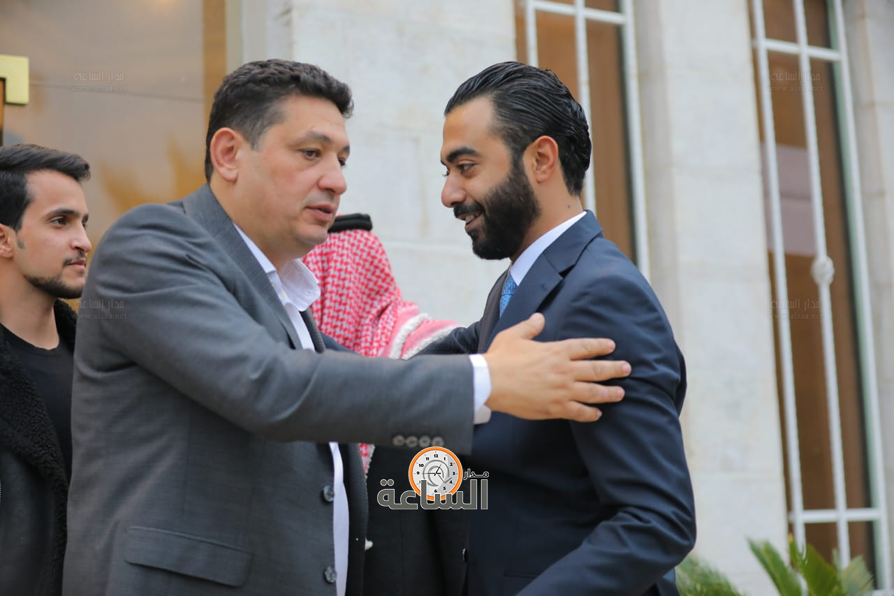 Madar Al-Saa Images 0.8949642073250921