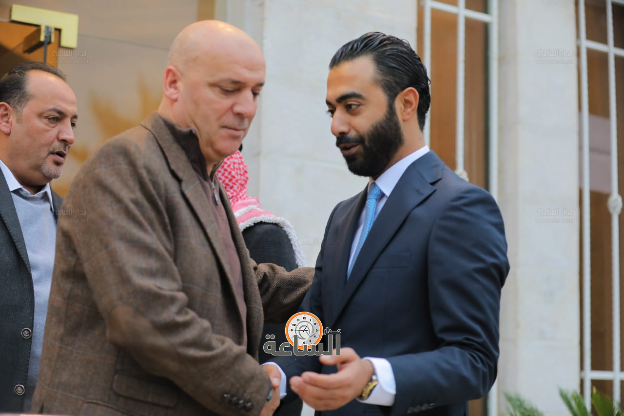 Madar Al-Saa Images 0.6037539849722167