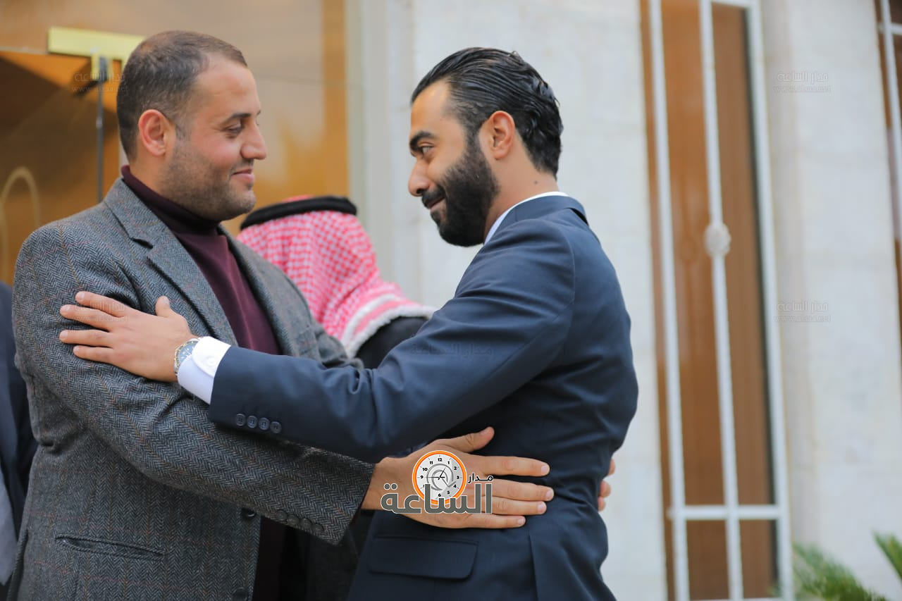 Madar Al-Saa Images 0.39257430510533764