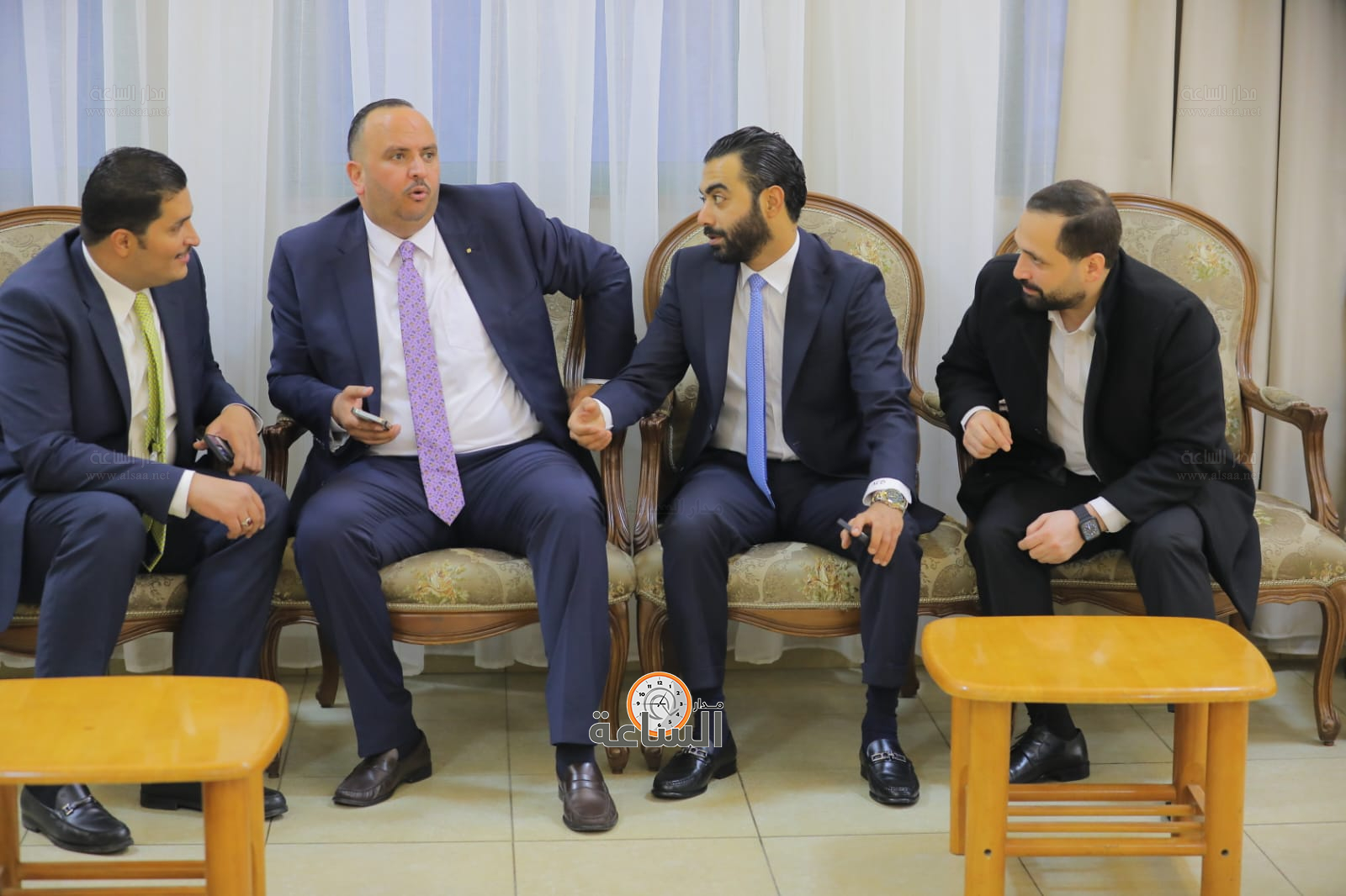 Madar Al-Saa Images 0.689907140578613